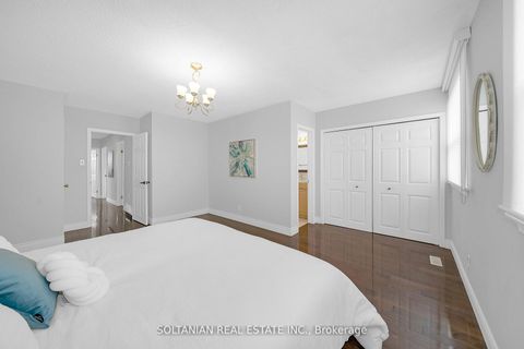 Photo 27 at 158 Hilda Avenue, Newtonbrook West, Toronto