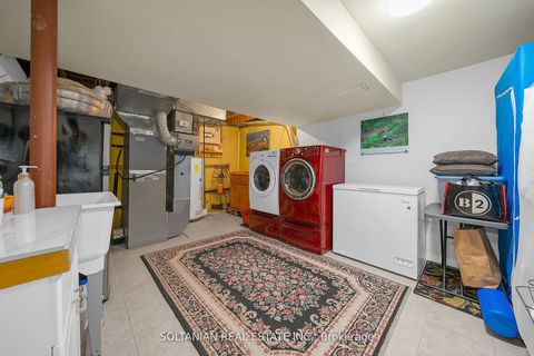 Photo 37 at 158 Hilda Avenue, Newtonbrook West, Toronto