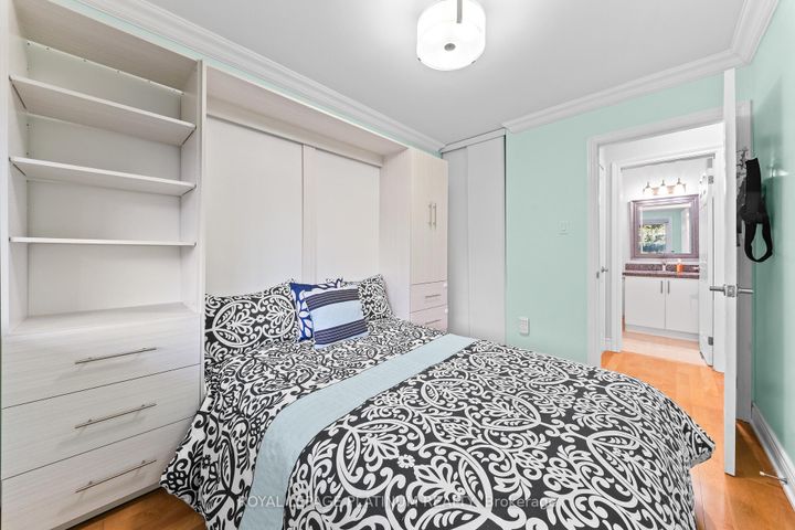 Photo 34 at 9 - 18 Cotton Downway, Pleasant View, Toronto