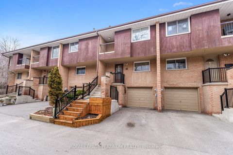 Photo 1 at 9 - 18 Cotton Downway, Pleasant View, Toronto