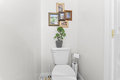 Photo 22 at 9 - 18 Cotton Downway, Pleasant View, Toronto