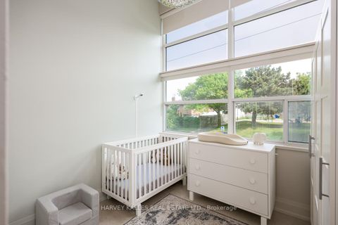 Photo 8 at 130 - 1001 Roselawn Avenue, Belgravia, Toronto