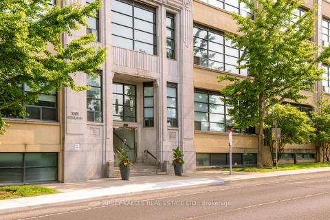 Photo 17 at 130 - 1001 Roselawn Avenue, Belgravia, Toronto