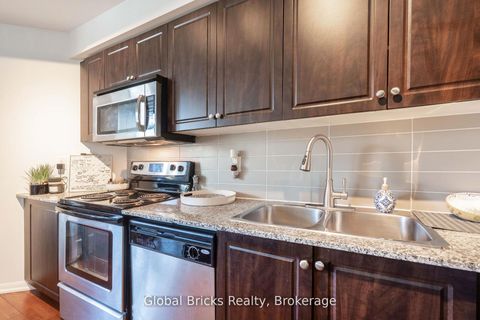 Photo 8 at #215 - 215 Fort York Boulevard, Niagara, Toronto