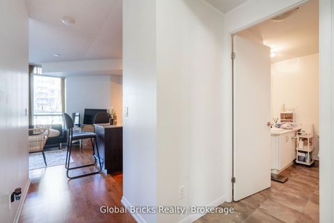 Photo 13 at #215 - 215 Fort York Boulevard, Niagara, Toronto