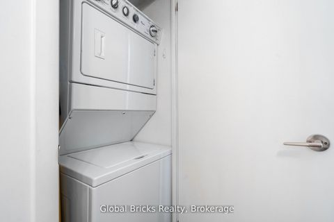 Photo 16 at #215 - 215 Fort York Boulevard, Niagara, Toronto