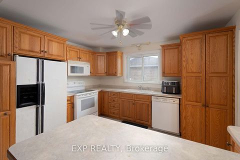 Photo 8 at 76 Bernick Drive, Grove East, Barrie