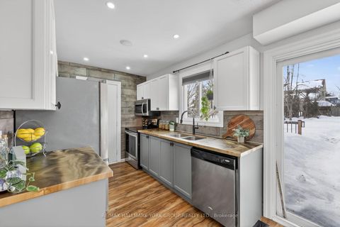 Photo 3 at 1896 Ashwood Avenue, Alcona, Innisfil