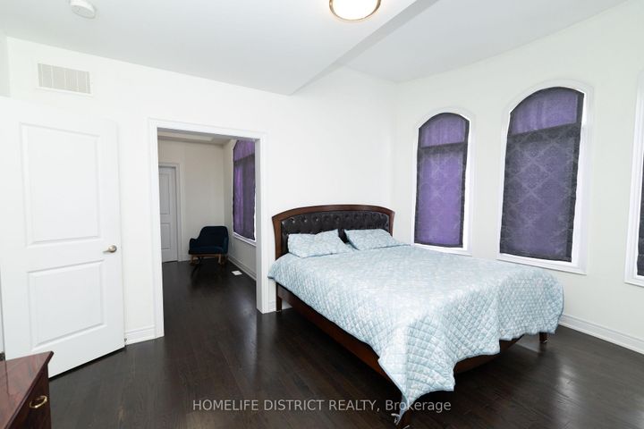 Photo 23 at 210 Cannes Avenue, Vellore Village, Vaughan