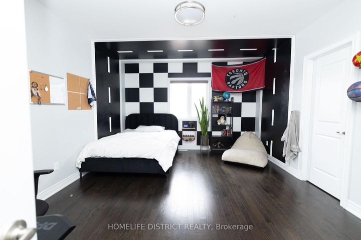 Photo 27 at 210 Cannes Avenue, Vellore Village, Vaughan