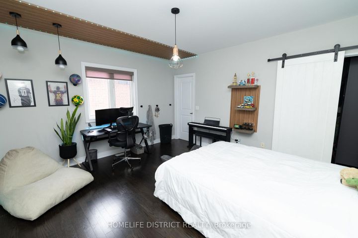 Photo 28 at 210 Cannes Avenue, Vellore Village, Vaughan