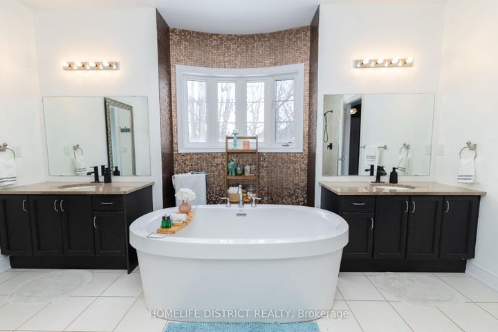 Photo 32 at 210 Cannes Avenue, Vellore Village, Vaughan