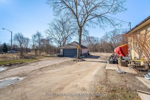 Photo 14 at 255 Albion Road N, Old Rexdale, Toronto