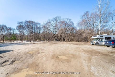 Photo 20 at 255 Albion Road N, Old Rexdale, Toronto