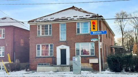 Photo 2 at 1264 Weston Road, Mount Dennis, Toronto