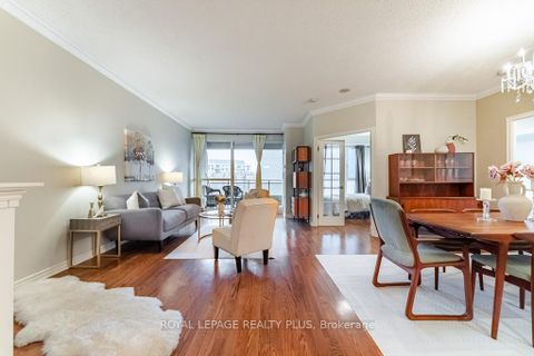 Photo 8 at 609 - 2662 Bloor Street W, Kingsway South, Toronto