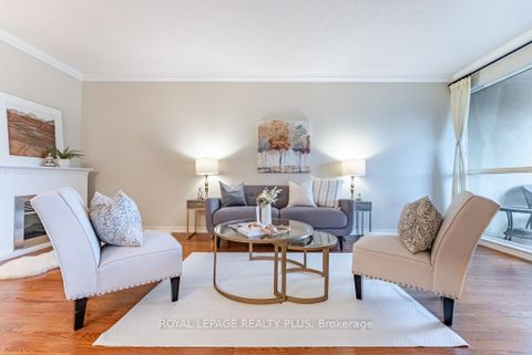 Photo 9 at 609 - 2662 Bloor Street W, Kingsway South, Toronto