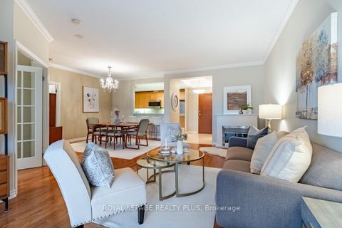 Photo 10 at 609 - 2662 Bloor Street W, Kingsway South, Toronto