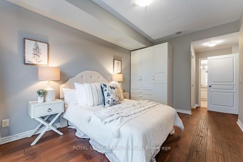 Photo 18 at 609 - 2662 Bloor Street W, Kingsway South, Toronto