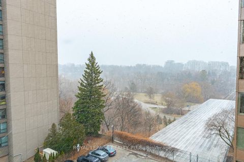 Photo 24 at 609 - 2662 Bloor Street W, Kingsway South, Toronto