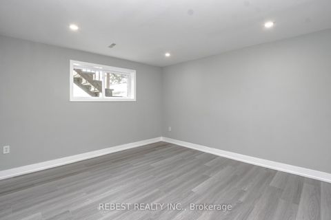 Photo 40 at 92 LILLIAN Crescent, Sunnidale, Barrie