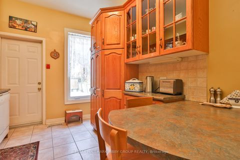 Photo 6 at 98 Fuller Avenue, Roncesvalles, Toronto