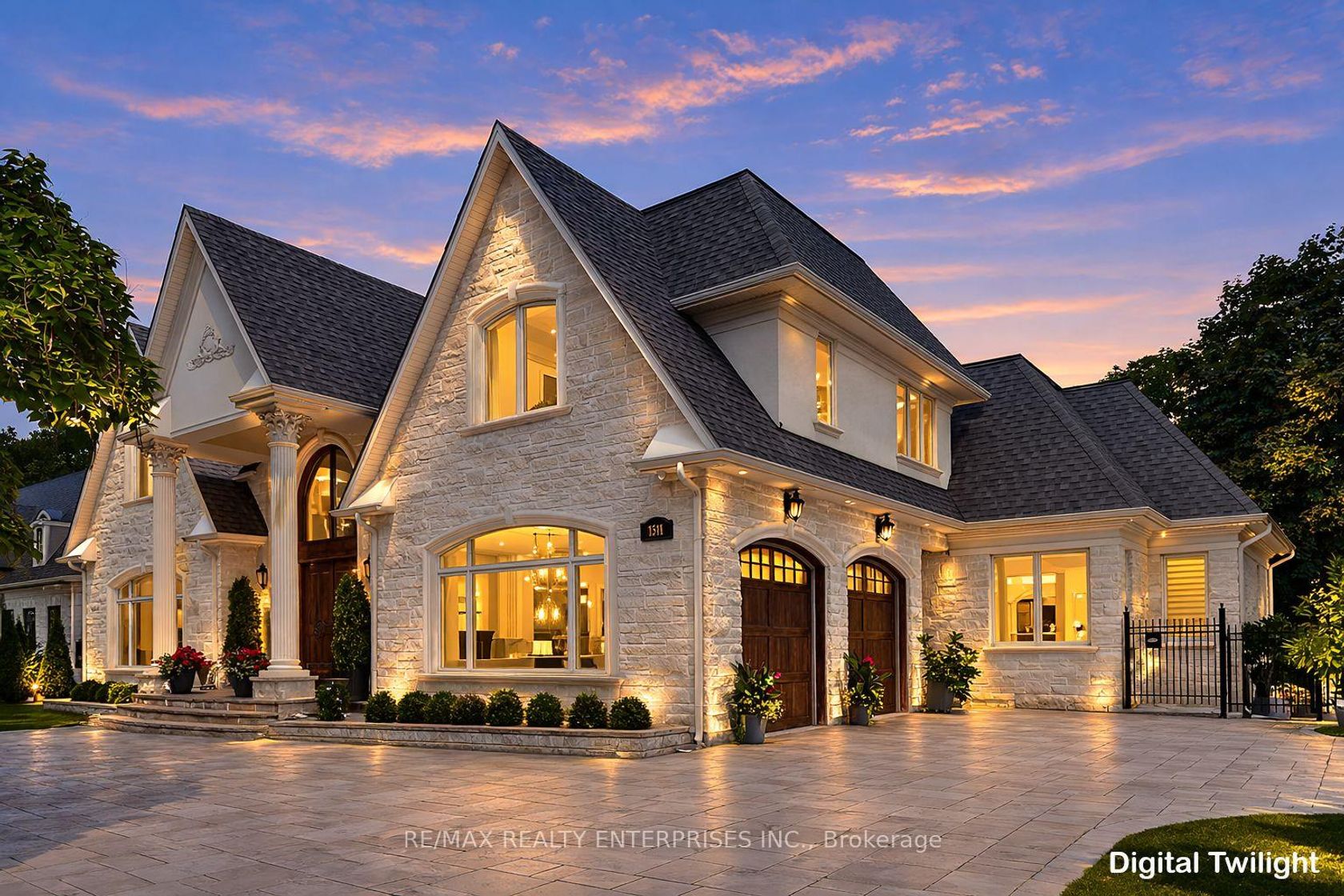 1511 Broadmoor Avenue, Mineola, Mississauga 