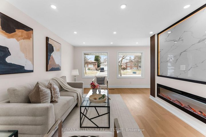 Photo 7 at 2437 Chilsworthy Avenue, Cooksville, Mississauga