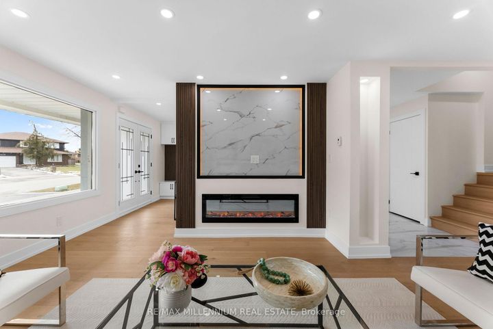 Photo 8 at 2437 Chilsworthy Avenue, Cooksville, Mississauga