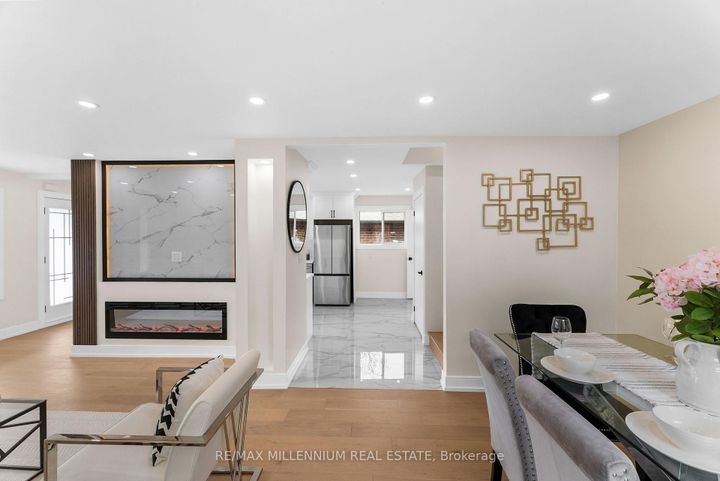 Photo 11 at 2437 Chilsworthy Avenue, Cooksville, Mississauga