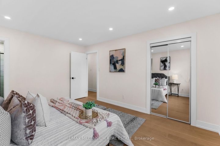 Photo 18 at 2437 Chilsworthy Avenue, Cooksville, Mississauga