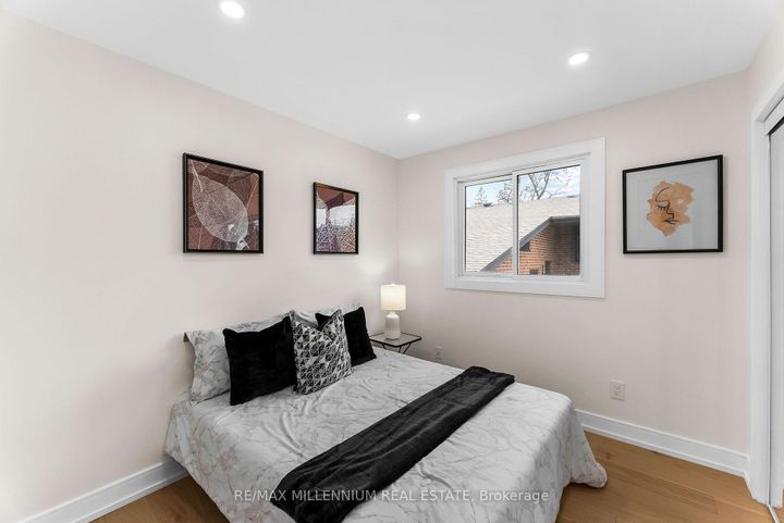 Photo 23 at 2437 Chilsworthy Avenue, Cooksville, Mississauga