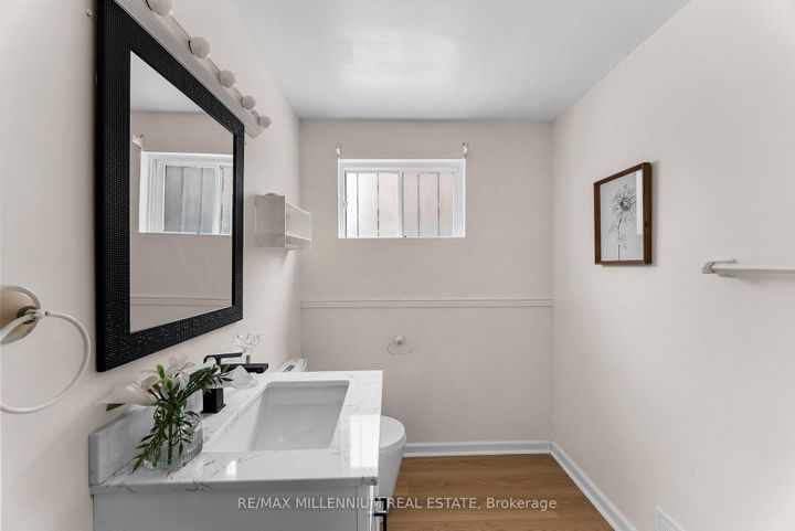 Photo 32 at 2437 Chilsworthy Avenue, Cooksville, Mississauga