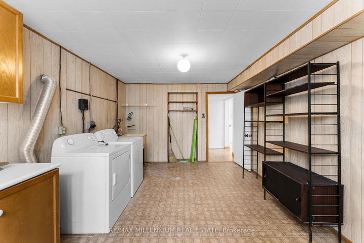 Photo 34 at 2437 Chilsworthy Avenue, Cooksville, Mississauga