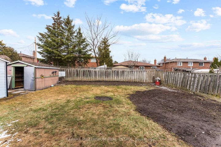 Photo 40 at 2437 Chilsworthy Avenue, Cooksville, Mississauga