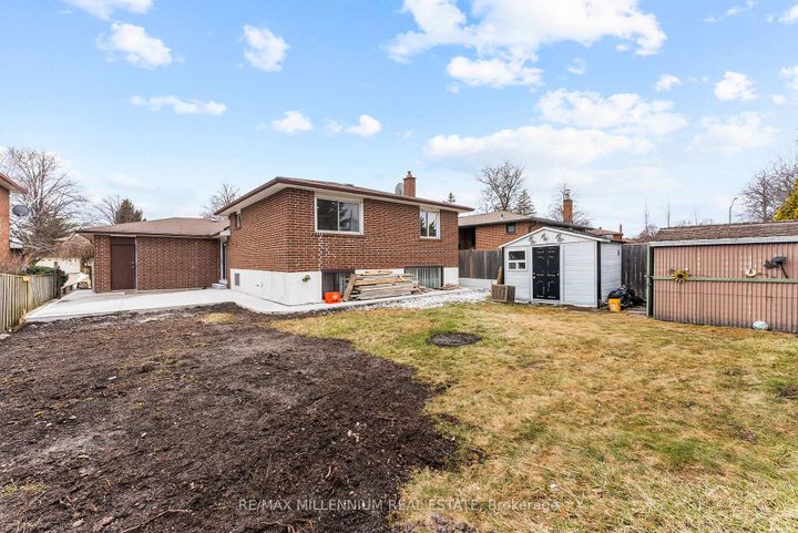 Photo 41 at 2437 Chilsworthy Avenue, Cooksville, Mississauga