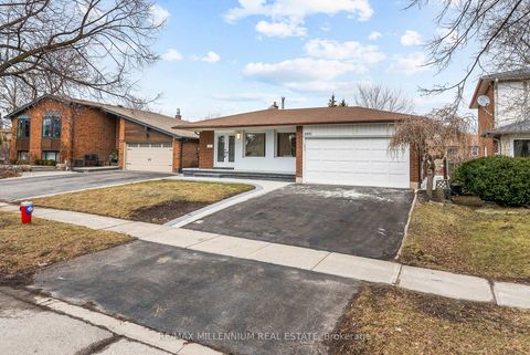 Photo 1 at 2437 Chilsworthy Avenue, Cooksville, Mississauga