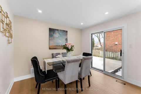 Photo 9 at 2437 Chilsworthy Avenue, Cooksville, Mississauga