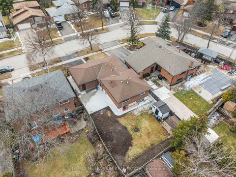 Photo 45 at 2437 Chilsworthy Avenue, Cooksville, Mississauga