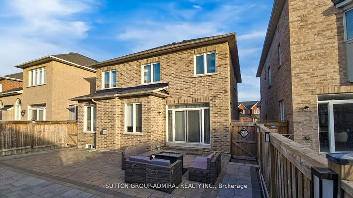 Photo 1 at 186 Ascalon Drive, Patterson, Vaughan