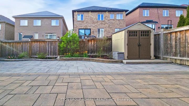 Photo 4 at 186 Ascalon Drive, Patterson, Vaughan