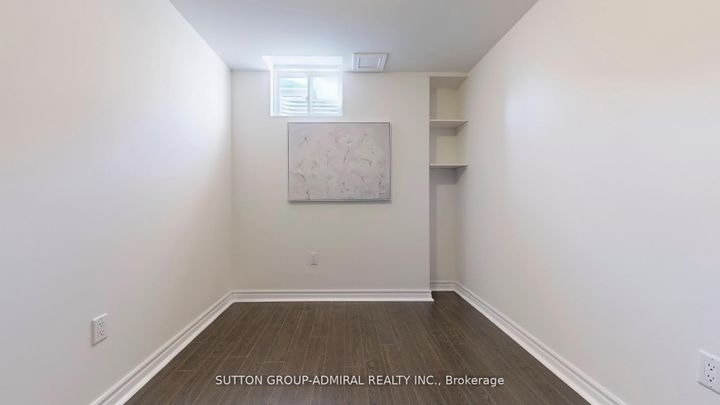 Photo 9 at 186 Ascalon Drive, Patterson, Vaughan