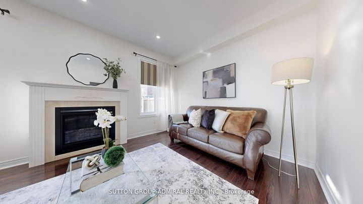 Photo 37 at 186 Ascalon Drive, Patterson, Vaughan