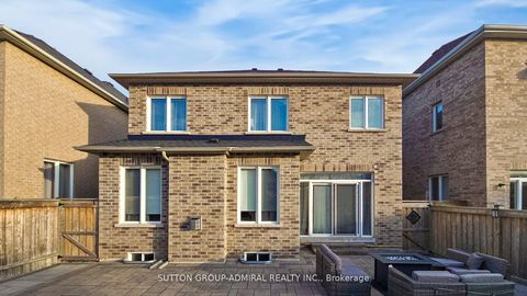 Photo 2 at 186 Ascalon Drive, Patterson, Vaughan