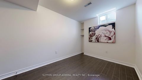 Photo 7 at 186 Ascalon Drive, Patterson, Vaughan