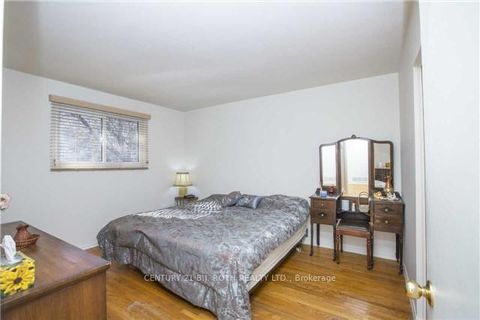 Photo 7 at 17 Burbank Place, Wellington, Barrie