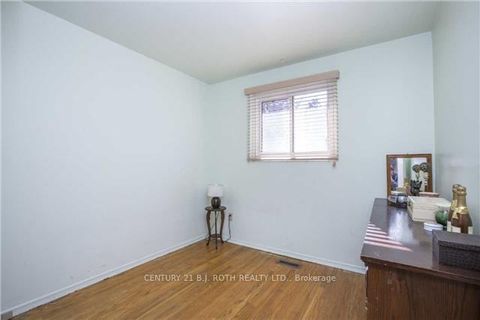 Photo 8 at 17 Burbank Place, Wellington, Barrie