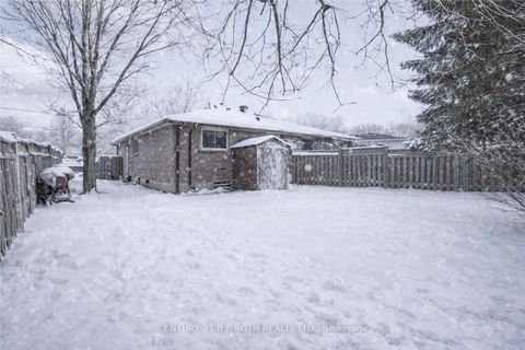 Photo 11 at 17 Burbank Place, Wellington, Barrie