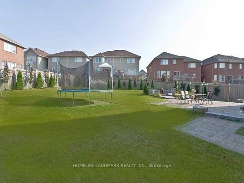 Photo 15 at 98 Stoyell Drive, Jefferson, Richmond Hill