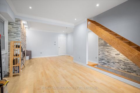 Photo 7 at 160 Silverthorn Avenue, Eglinton West, Toronto